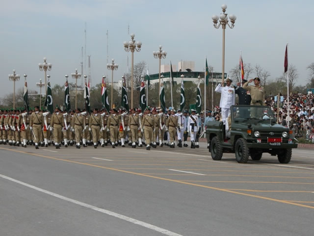 The country rejoices – Pakistan day parade