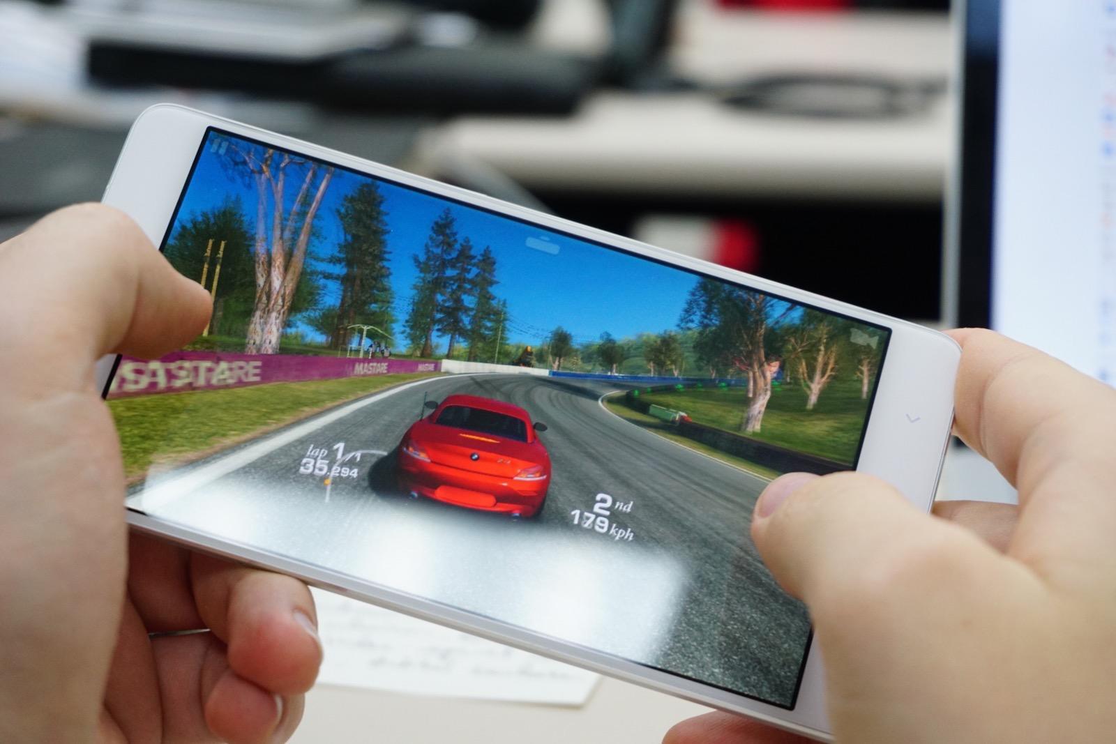 Best Gaming Smartphones For The Gamer In You!