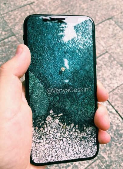 iPhone 8 will have dual camera but it will be an intelligent camera also