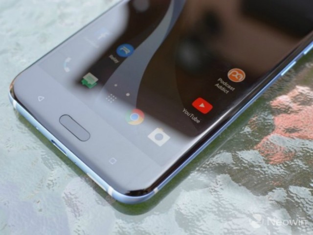 New Leaks Of HTC U11 Life, The First Android One Smartphone