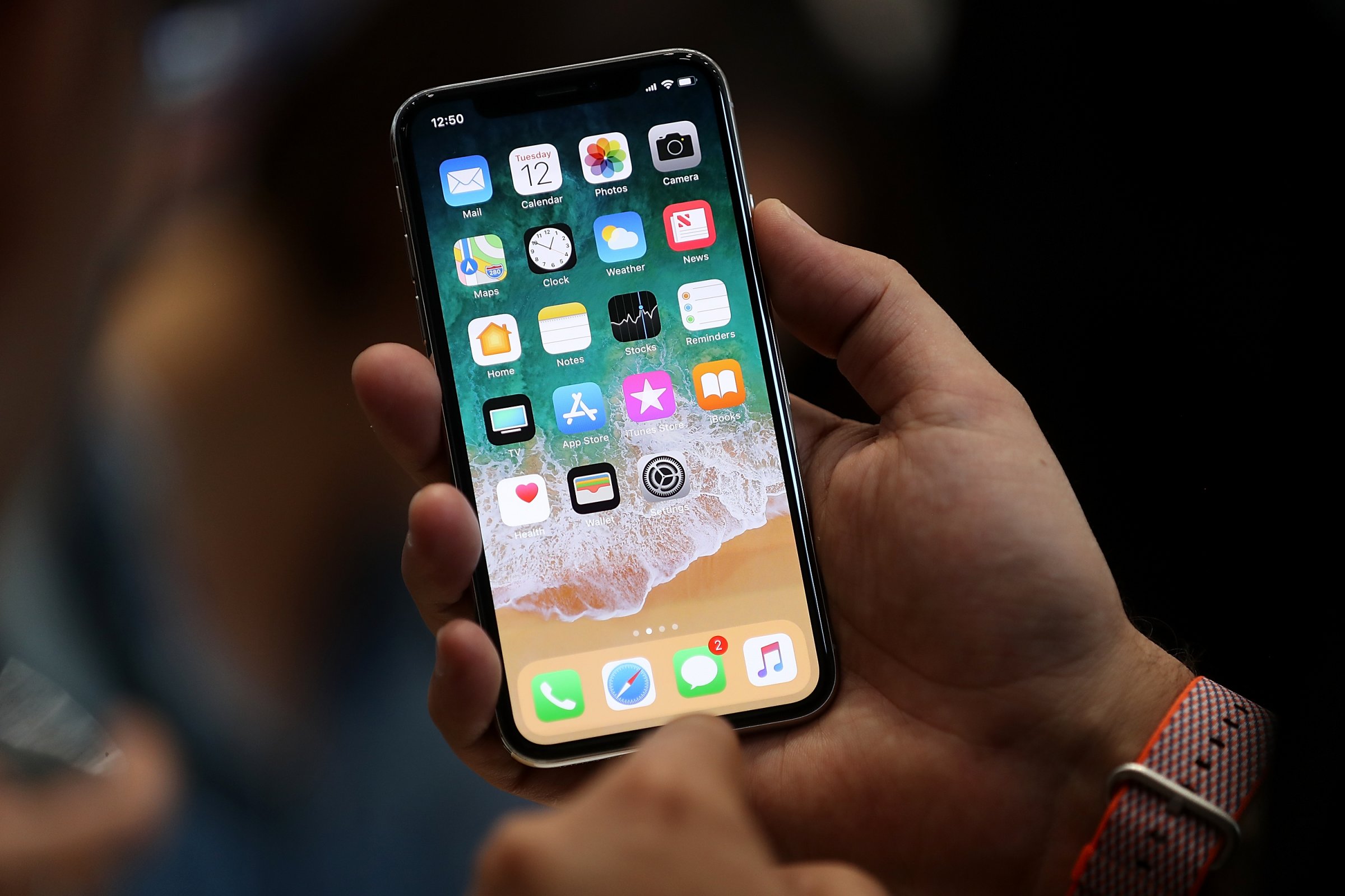 There Will Be A Cheaper Version Of iPhone X But Please Don’t Buy It
