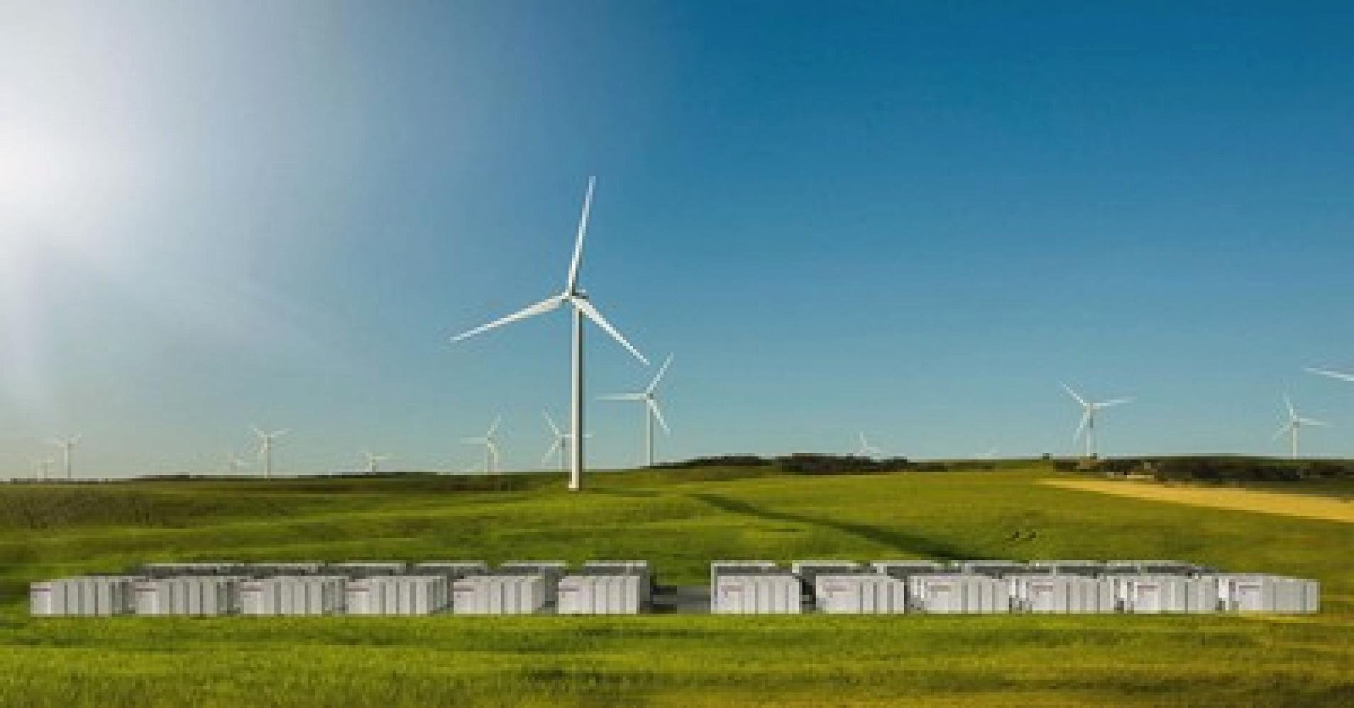 Elon Musk Presents World’s Largest Battery