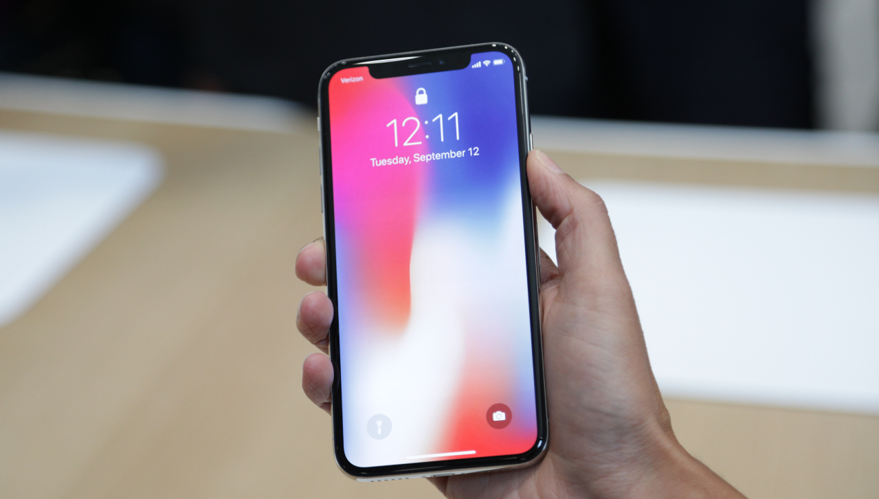 Apple Will Implement Face ID In All New iPhones