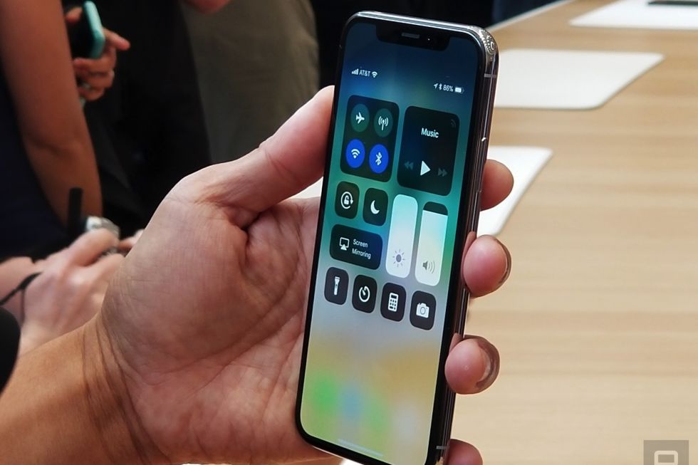The Cheaper Version Of iPhone X Will Have A LCD Screen