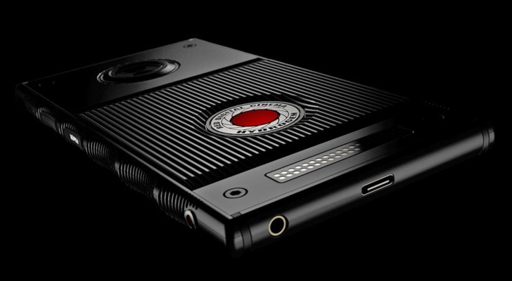 RED’s Hydrogen One To Arrive This Summer