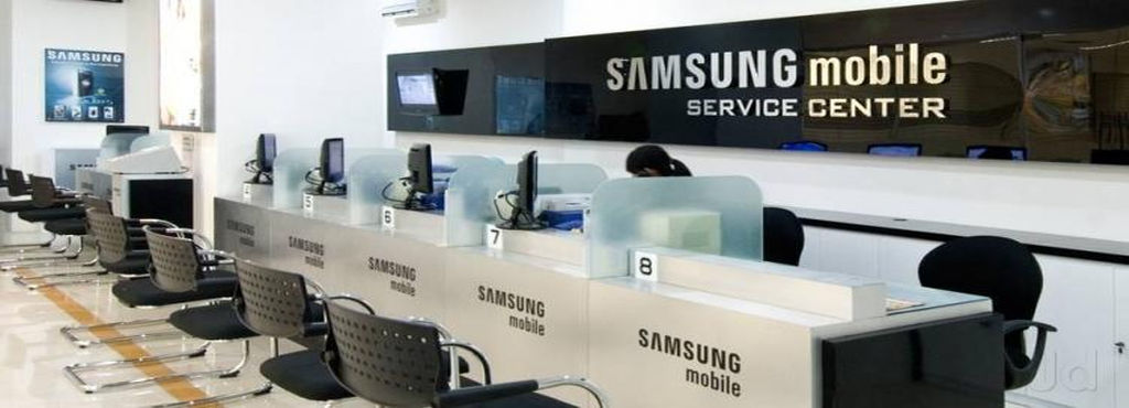 Samsung Service Centre Employees Accused Of Accessing Private Messages And Photos