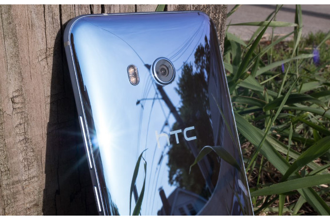 HTC U11 is now on a deal – price cut down by $100